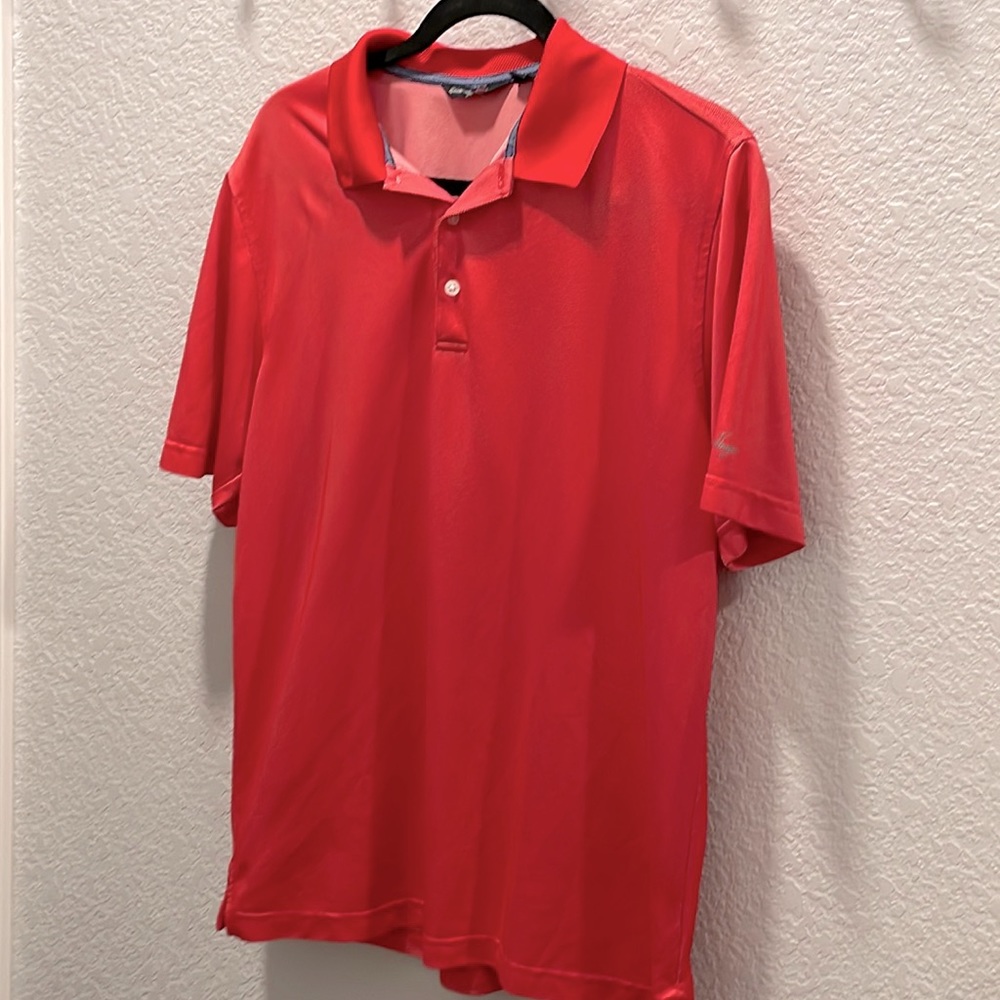 Walter Hagan size medium men’s short sleeve golf shirt red pattern ⛳️🏌🏾‍♂️